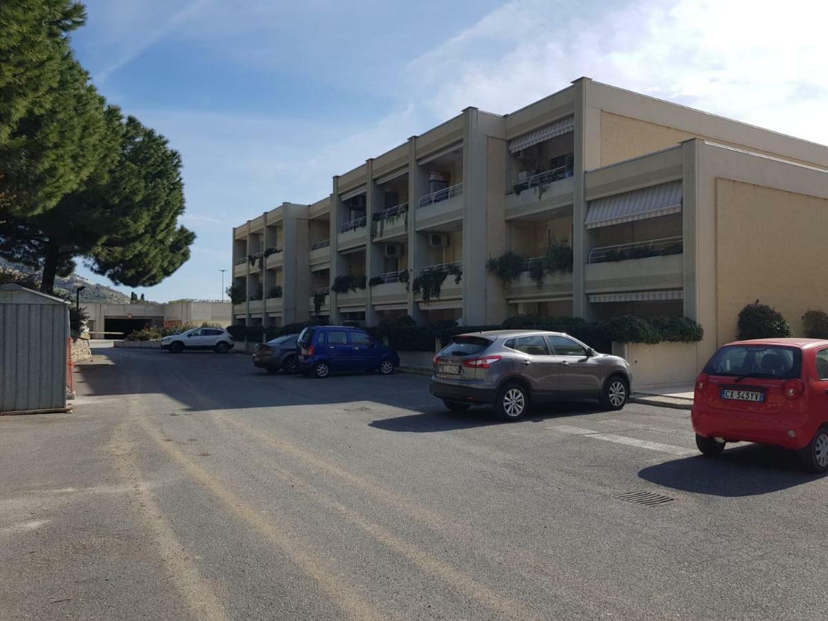 Apartamento Silvia Degli Aregai Santo Stefano al Mare Exterior foto